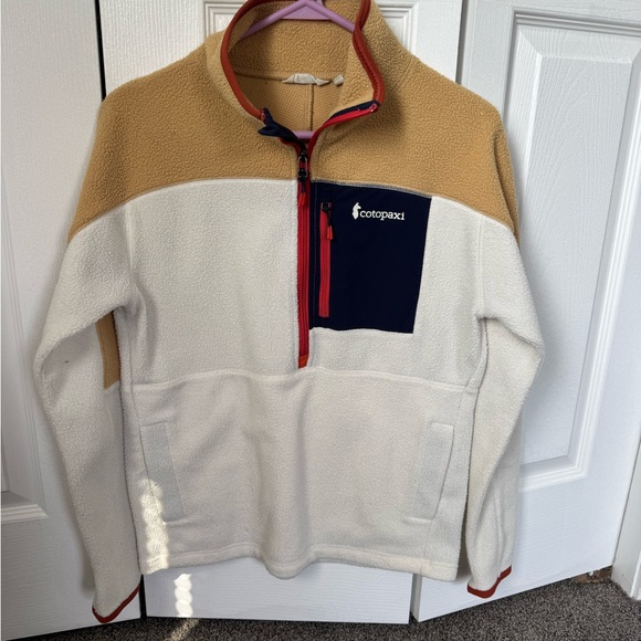 Cotopaxi Women’s  Tan and Cream Zip-Up Sweater - Picture 1 of 3